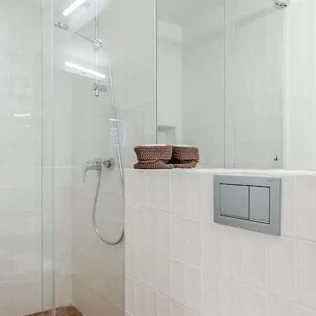 Flateli Santa Clara 31 * Gerona