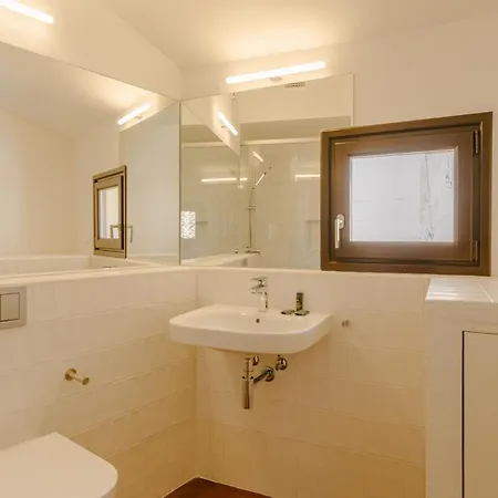 Flateli Santa Clara 31 Girona